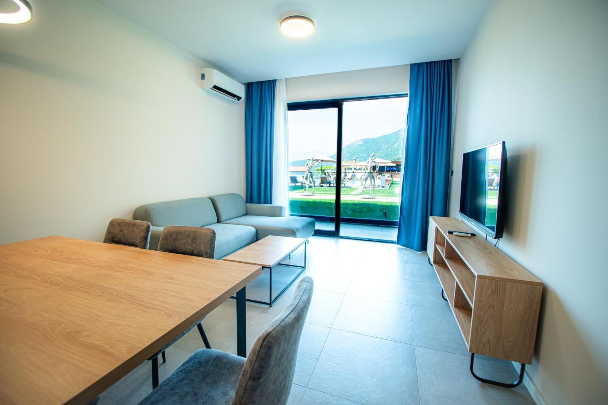 Royal Blue Resort & Residences Tivat Ngoại thất bức ảnh