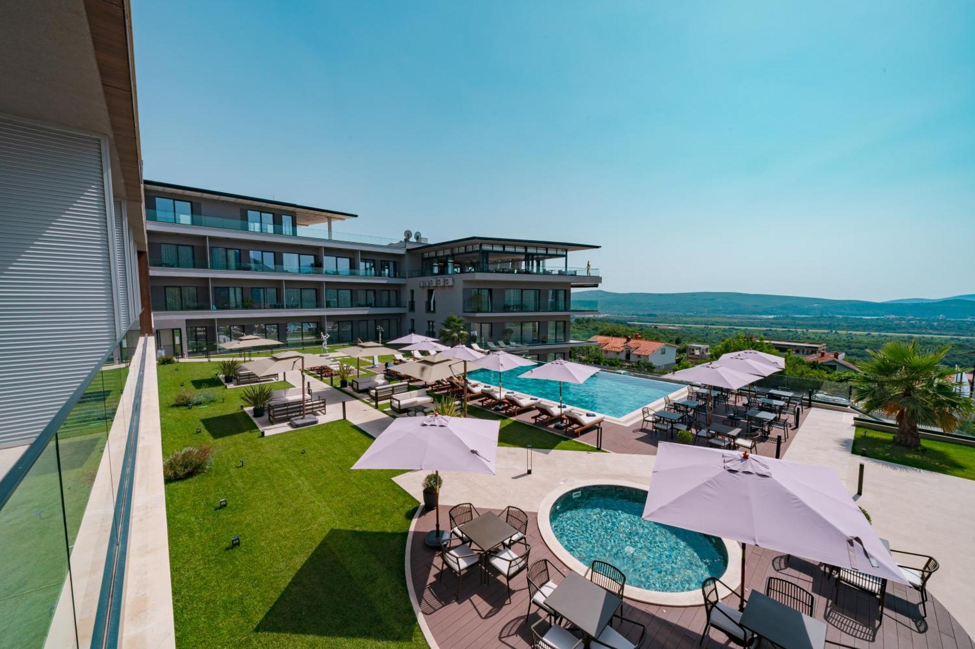 Royal Blue Resort & Residences Kavac Ngoại thất bức ảnh